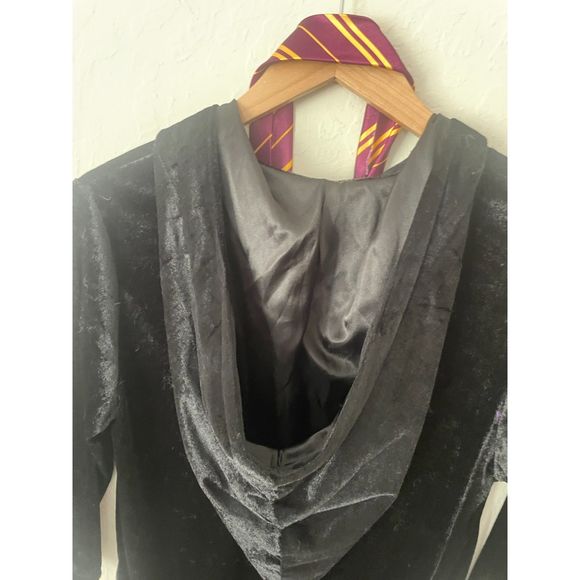 ~ Hermione Granger Costume Med: Wand Light-Up, Robe/Cloak, Tie Halloween Girl's - Picture 7 of 14